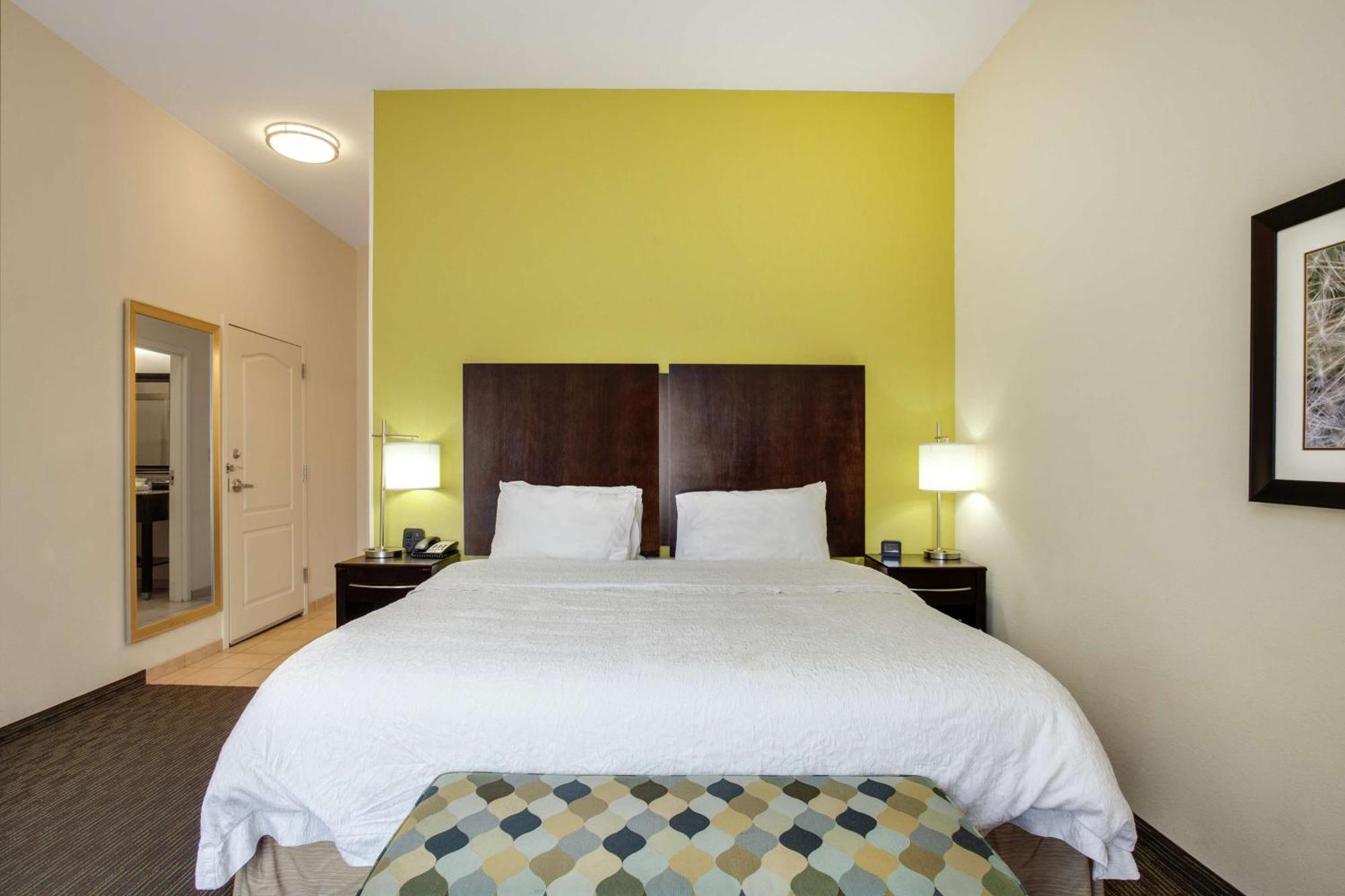 Hampton 3*